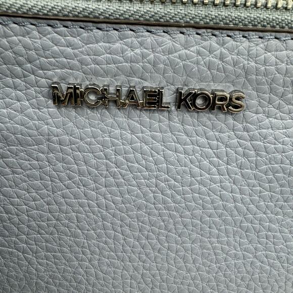 Michael Kors / Wristlet/Wallet/ Jet Set / Light Blue EUC - Picture 5 of 5